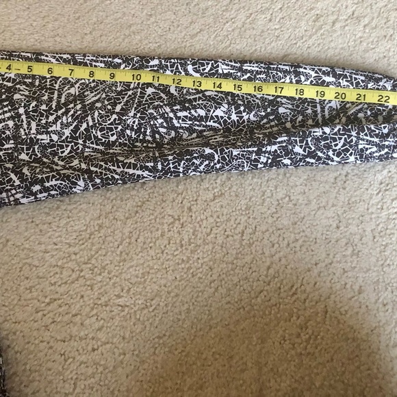 Women’s Nike Full Zip Hooded Jacket Windbreaker - Picture 12 of 13